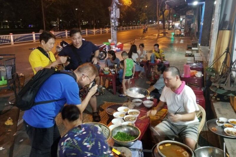 hue-night-street-food-tour-by-cyclo-with-a-local-guide