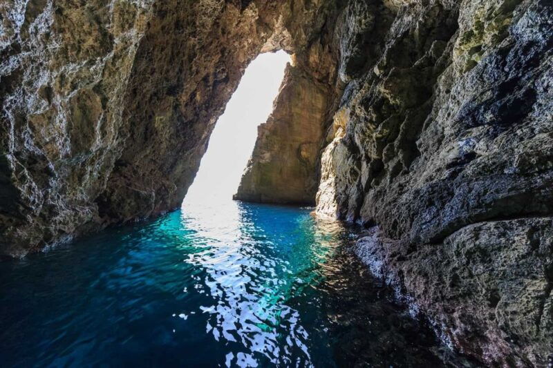 hvar-blue-cave-green-cave-stiniva-beach-speed-boat-tour