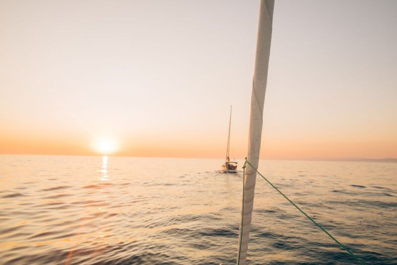 hvar-romantic-sunset-sailing-experience-on-a-comfort-yacht