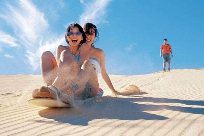 ica-sandboarding-or-sand-skiing-in-the-ica-desert