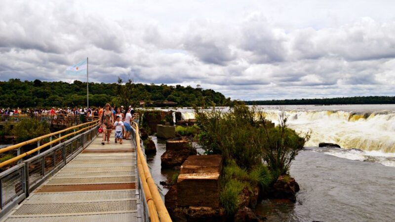 iguazu-falls-argentinean-side-from-puerto-iguazu