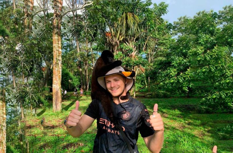 iquitos-monkey-island-amazon-piranha-tour