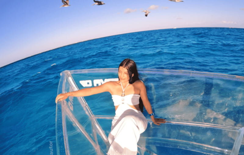 isla-mujeres-100-transparent-boat-ride-on-board-the-boat