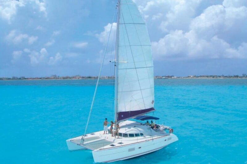 isla-mujeres-catamaran-sail-to-isla-mujeres-from-cancun