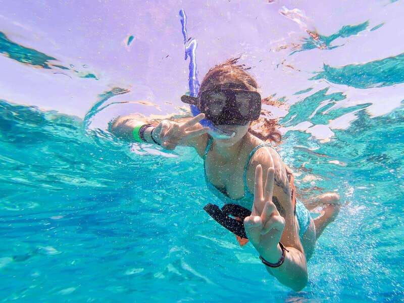 isla-mujeres-catamaran-with-open-bar-snorkeling-and-lunch