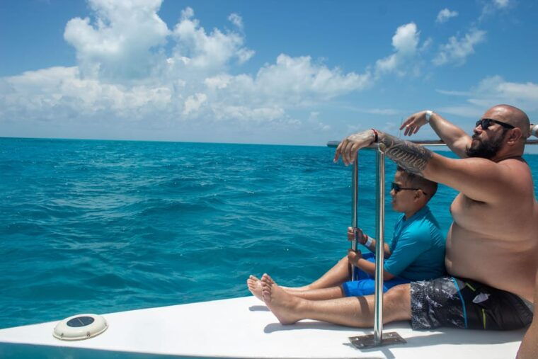 isla-mujeres-snorkeling-and-catamaran-party-cruise