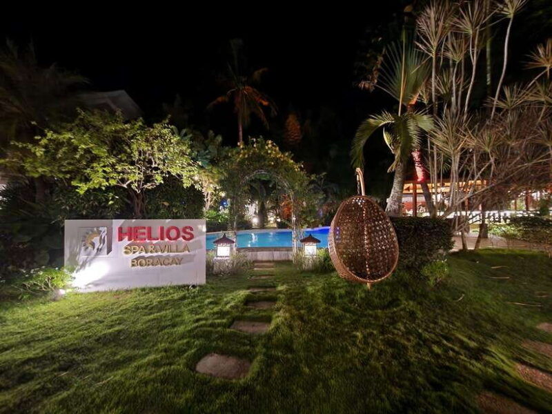 island-hopping-with-crystal-kayak-and-helios-spa