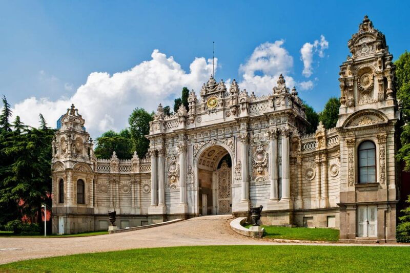 istanbul-dolmabahce-palace-chora-church-balat-tour