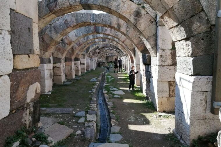 izmir-city-tour-with-a-private-guide-van