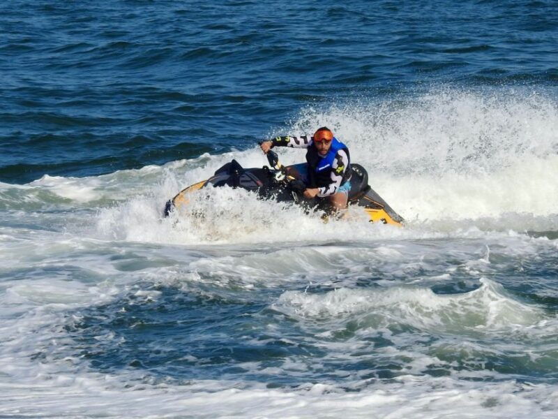 jet-skiing-in-trincomalee
