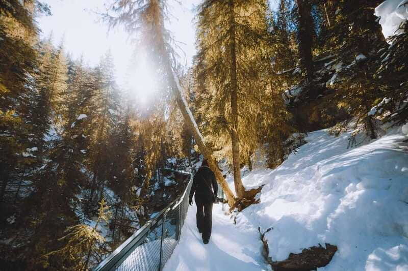 johnston-canyon-ice-adventure-a-winter-wonderland-experience