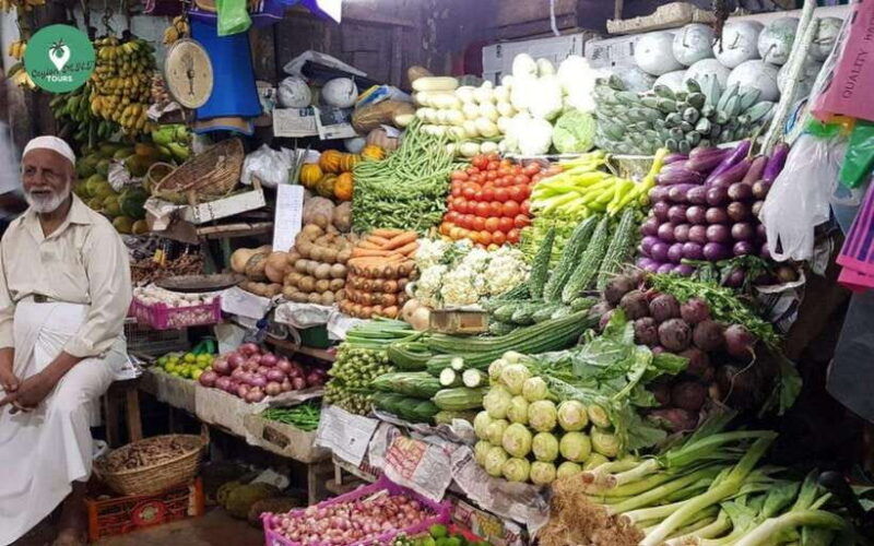 kandy-sightseeing-walkingtour-arround-kandy-with-localguide