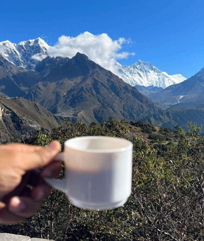 kathmandu-everest-helicopter-tour-with-landing-hold-seat