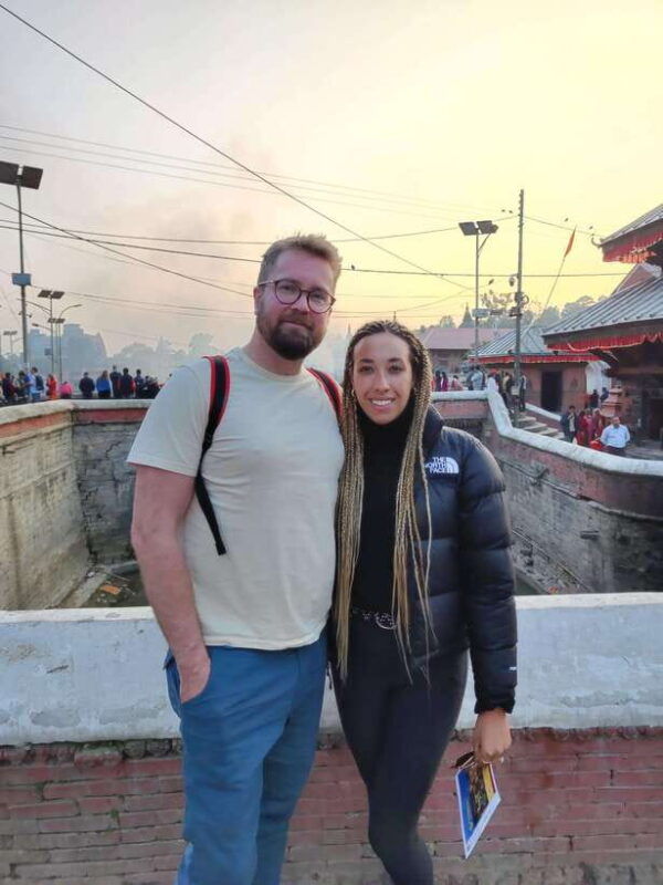 kathmandu-tour-bus-unguided-full-day-trip
