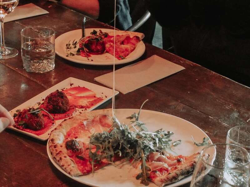 kelowna-walking-food-tour-with-7-tastings-and-4-drinks
