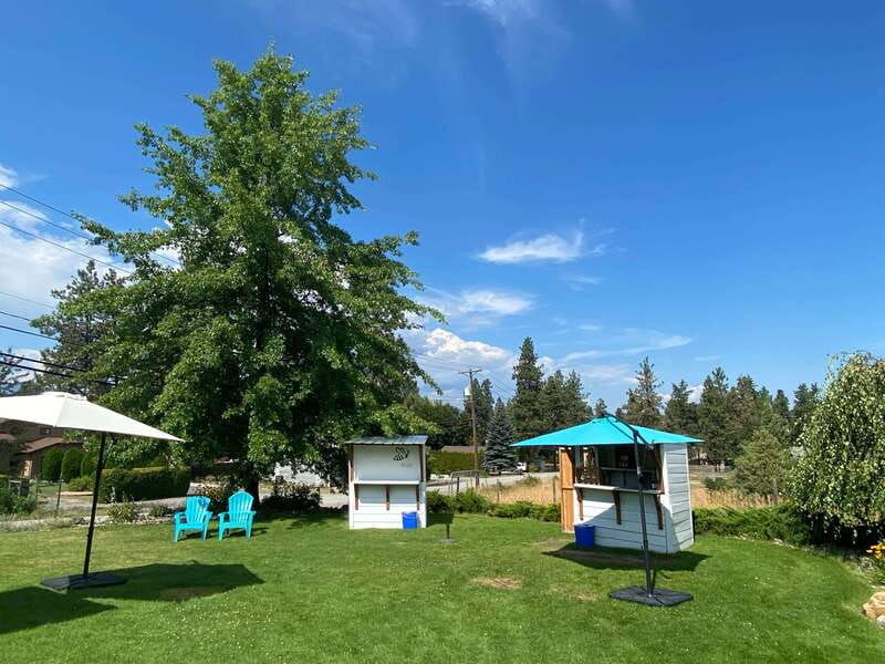 kelowna-wine-tasting-by-e-bike-smartphone-guide-lunch