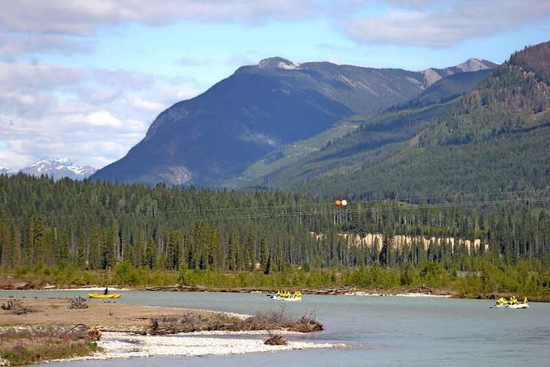 kicking-horse-river-rafting-trip-with-bbq