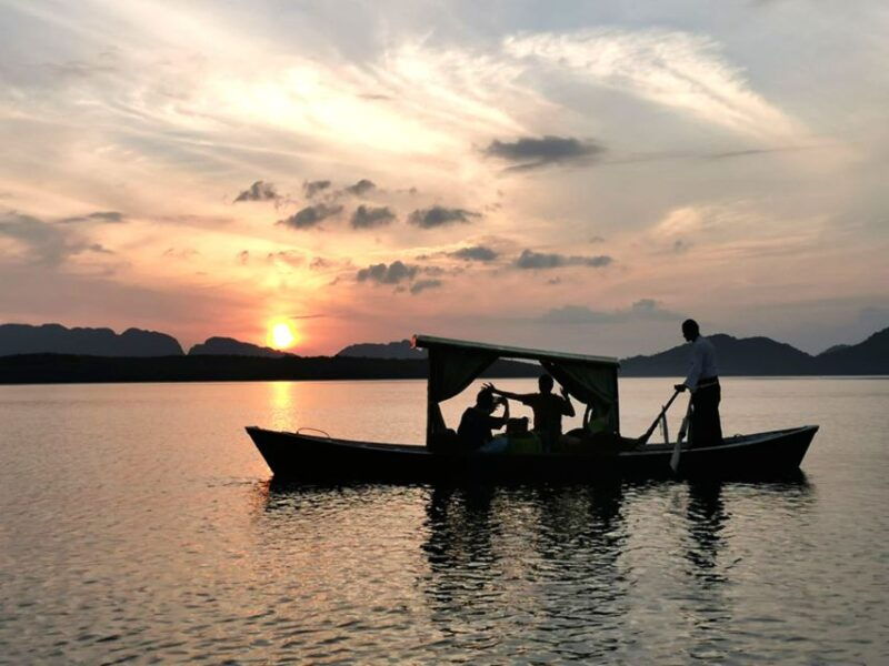 ko-lanta-private-romantic-sunrise-by-gondola