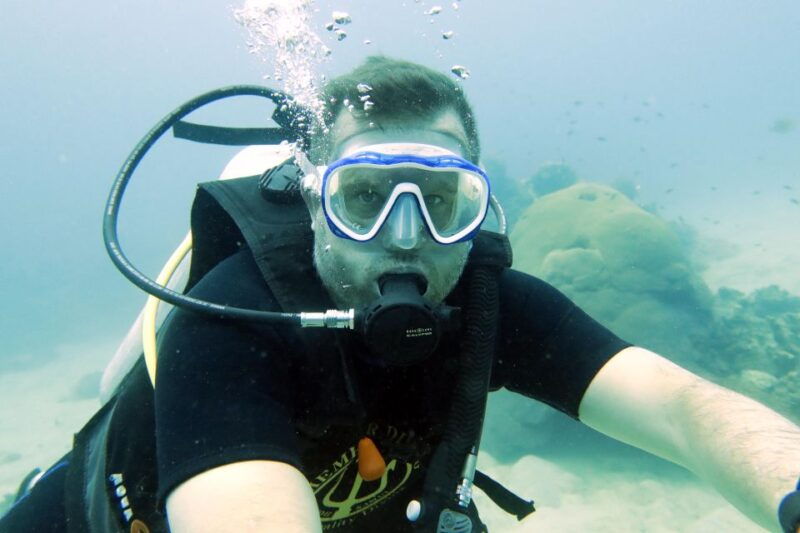 koh-samui-day-trip-diving-at-sail-rock