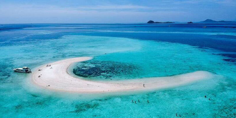 komodo-island-private-day-tour-by-speedboat