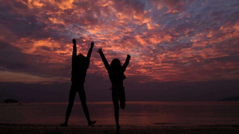 krabi-4-island-hopping-sunset-boat-tour-with-night-snorkel