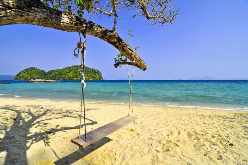 krabi-full-day-tour-to-koh-hong-and-surrounding-islands