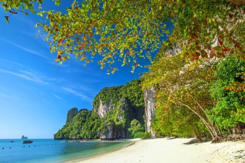 krabi-private-luxury-long-tail-boat-to-hong-island