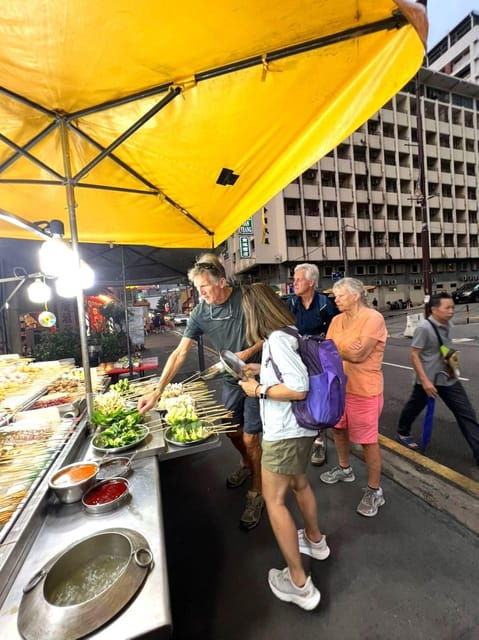 kuala-lumpur-street-art-and-nightlife-tour