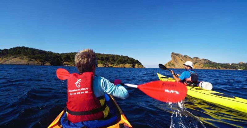 la-ciotat-calanques-national-park-guided-kayak-tour