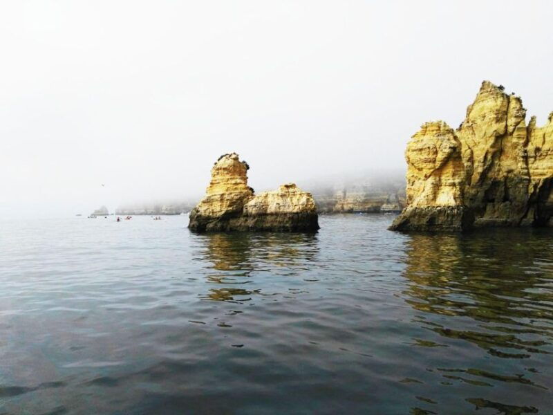 lagos-boat-trip-to-grottos-of-ponta-da-piedade-and-caves