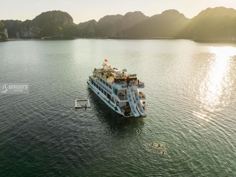 lan-ha-bay-luxury-cruise-6-hours-trip-kayaking-bike-swim