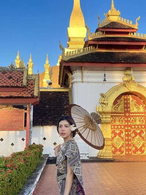 laos-traditional-costume