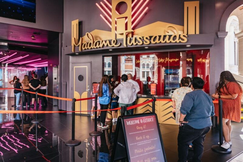las-vegas-entry-to-madame-tussauds-with-a-gondola-cruise