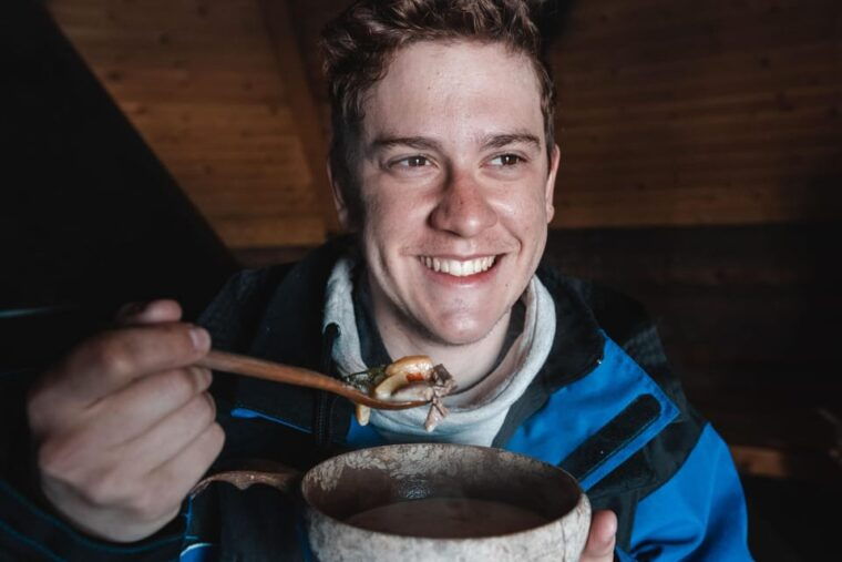 levi-full-day-snowmobile-safari-to-wilderness