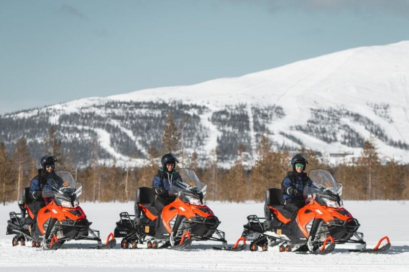 levi-snowmobile-safari-for-adults