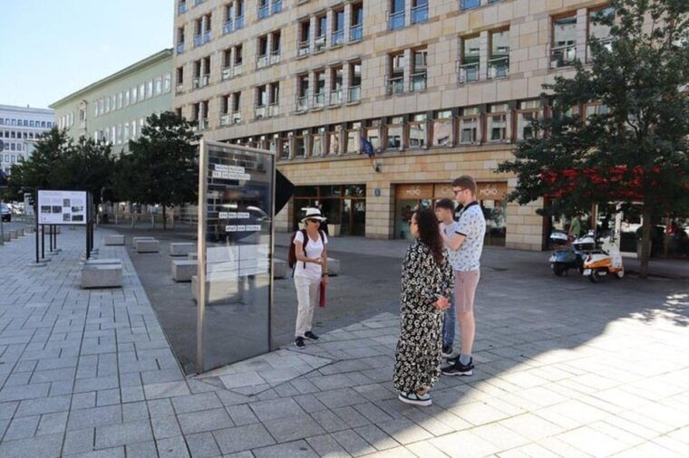life-behind-the-iron-curtain-warsaw-walking-tour-2
