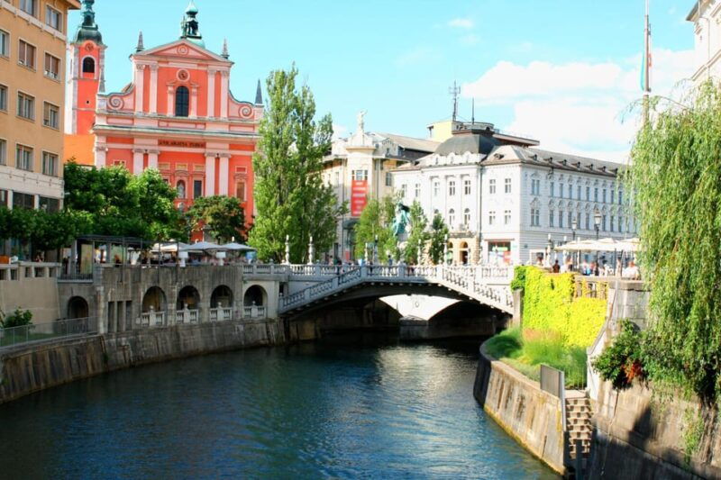 ljubljana-2-5h-walking-tour-with-local-guide-2