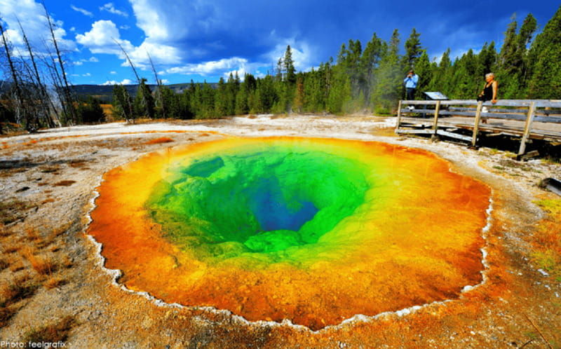 lodging-at-old-faithful-yellowstone-grand-teton-4-day-tour