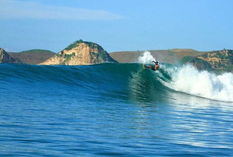 lombok-epic-exclusive-surfing-beaches-and-sunset-hills