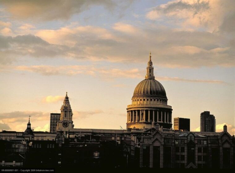 london-christmas-sights-and-sounds-of-london-tour