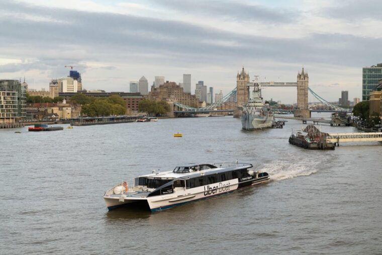 london-hop-on-hop-off-2-day-river-thames-sightseeing-pass