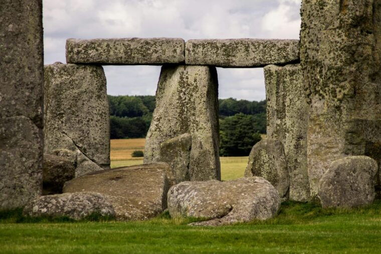 london-private-tour-to-windsor-castle-stonehenge-bath