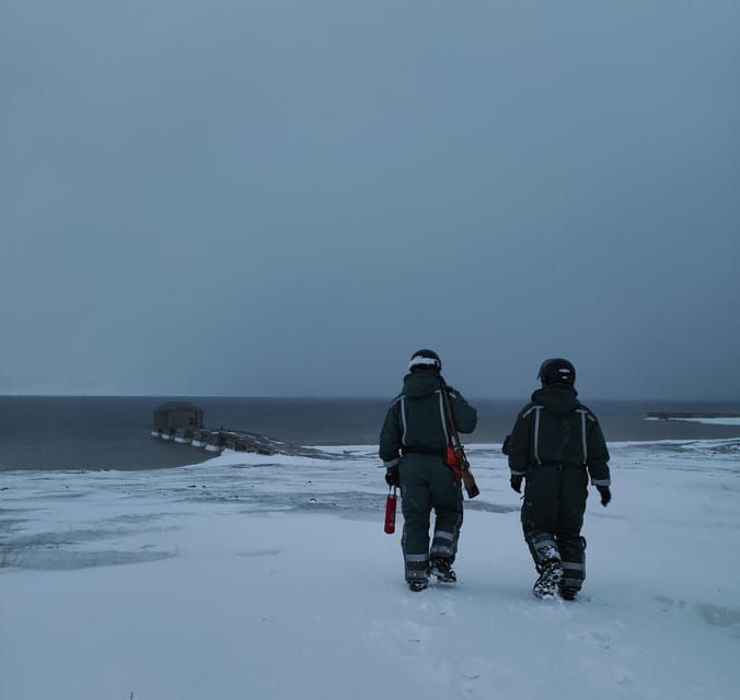 longyearbyen-snowmobile-tour-to-abandoned-soviet-settlement