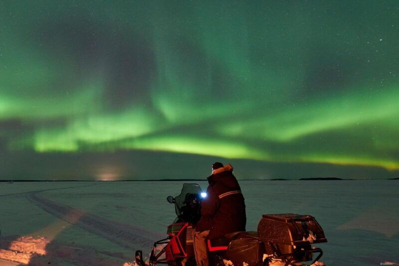 lulea-northern-lights-snowmobile-tour