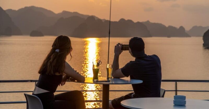luxury-sunset-tour-lan-ha-bay-kayak-water-slides-jacuzzi