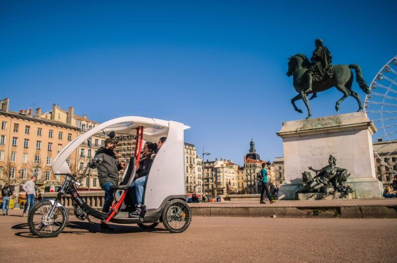 lyon-private-pedicab-tour-of-top-landmarks-hidden-gems