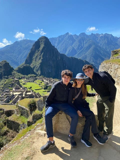 machu-picchu-group-guided-tour