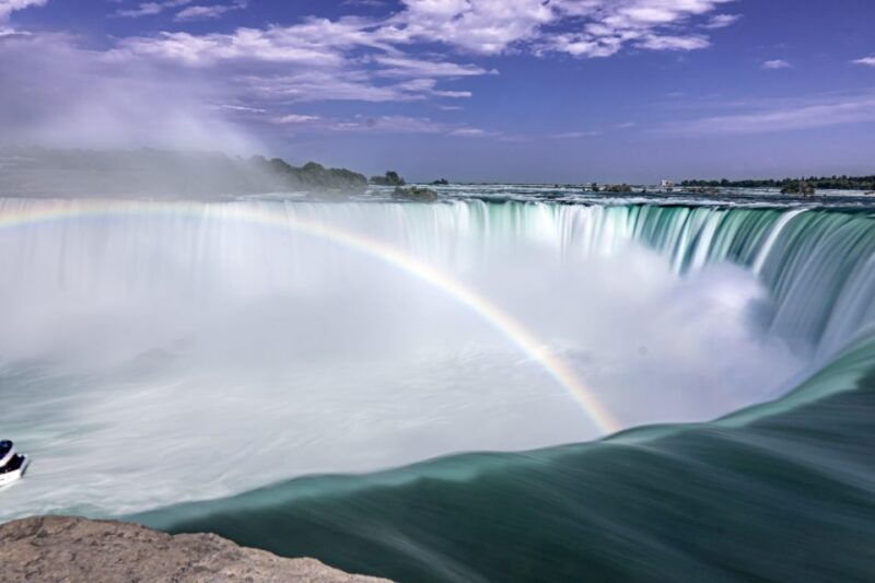 maid-of-the-mist-jetboat-ride-lunch-ice-cream-included-2