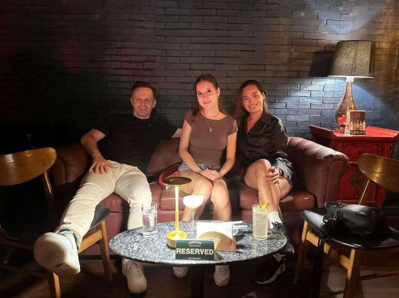makati-bar-hopping-tour-with-venus