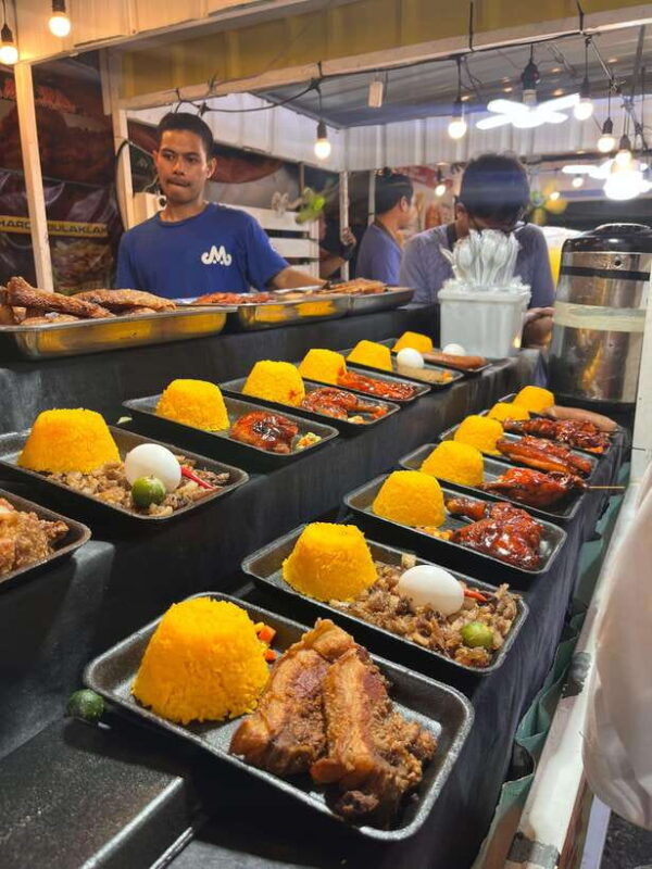 manila-night-market-with-local-guide